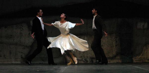 ''KANLI DÜĞÜN'' 7 TEMMUZ'DA SAHNEDE