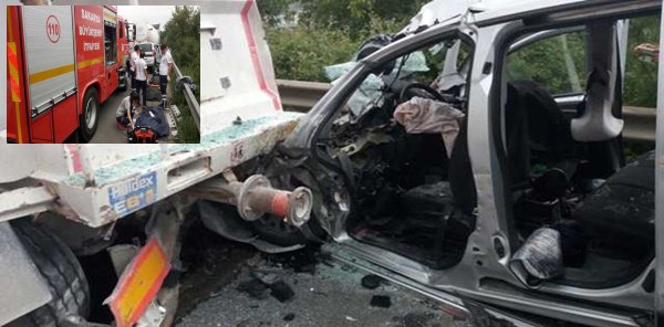 TEM'DE FECİ KAZA: 4 ÖLÜ, 1 YARALI
