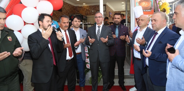 DOSTLAR ÇAĞ KEBABI HİZMETE GİRDİ