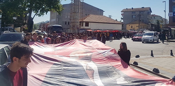 SAPANCA'DA GENÇLİK YÜRÜYÜŞÜ