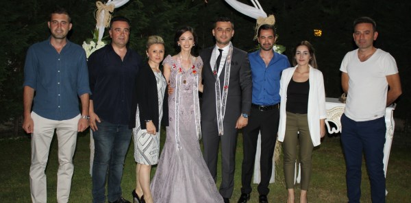 RESMİYE VE ERAY EVLİLİĞE İLK ADIMI ATTI