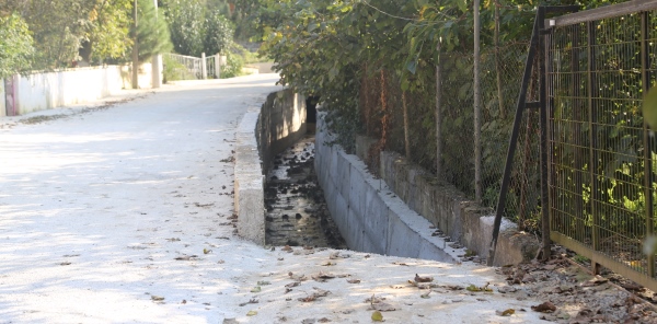 LEKOŞA SOKAKTA ARTIK YAĞMUR SUYU SORUN OLMAYACAK