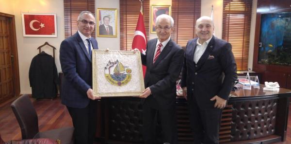 ŞALLI VE DUYAR'DAN YILMAZER'E ZİYARET