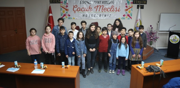 MECLİSİN YENİ BAŞKANI EBRAR SAHRA USLU