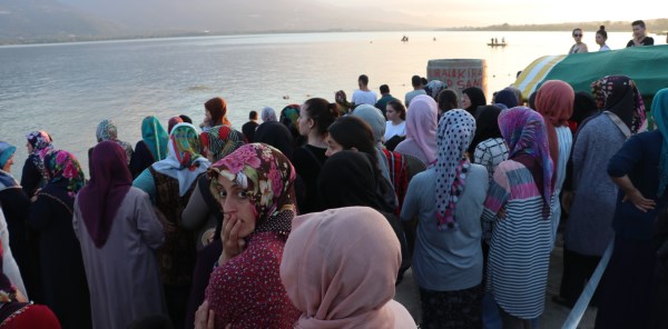 KAYIKTAN DÜŞEN 13 YAŞINDAKİ GENÇ KAYBOLDU