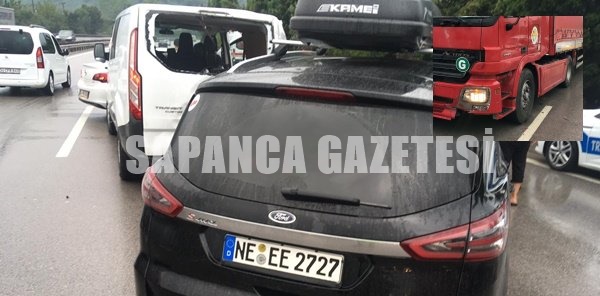 ZİNCİRLEME TRAFİK KAZASINDA 2 KİŞİ YARALANDI