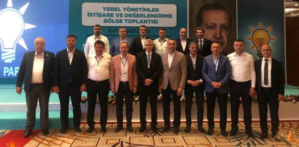 BAŞKAN ÖZEN, YEREL YÖNETİMLER TOPLANTISINA KATILDI