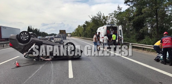 OTOMOBİL TERS DÖNDÜ: 2 YARALI