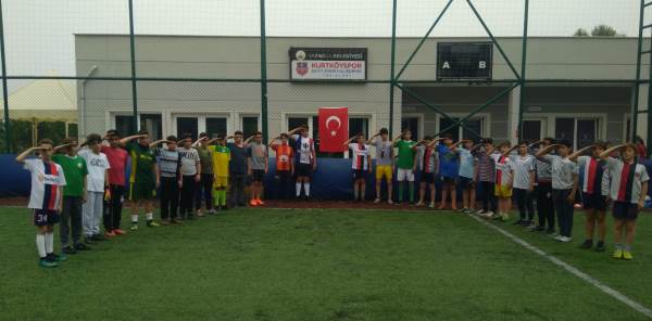 KURTKÖYSPOR'DAN MEHMETÇİĞE DESTEK