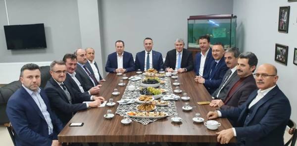 BAŞKANLAR GEYVE'DE TOPLANDI