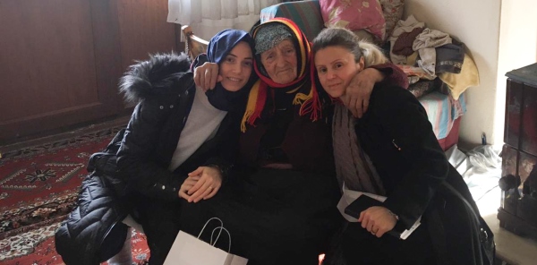 BELEDİYEDEN HASTA VE YAŞLI ZİYARETLERİ