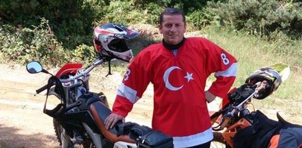 49 YAŞINDA KALBİNE YENİK DÜŞTÜ