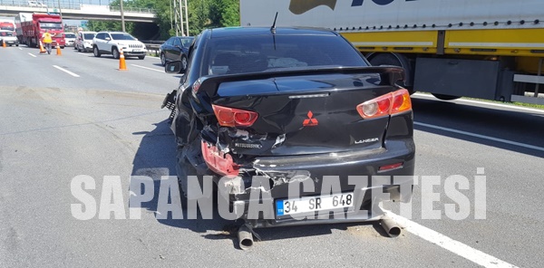 TEM SAPANCA GEÇİŞİNDE TRAFİK KAZASI: 1 YARALI