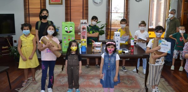 GERİ DÖNÜŞÜM YARIŞMASININ ÖDÜLLERİ SAHİPLERİNİ BULDU