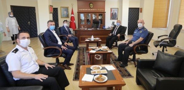 VALİ NAYİR'DEN SAPANCA'YA VEDA ZİYARETİ