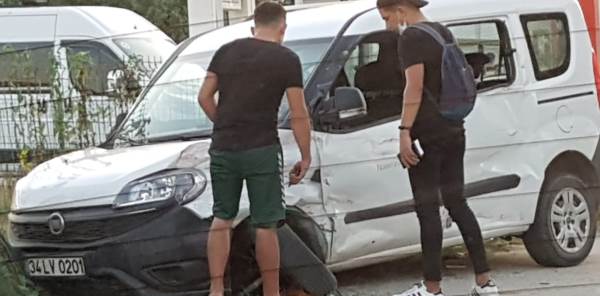 SAPANCA'DA TRAFİK KAZASI: 5 YARALI