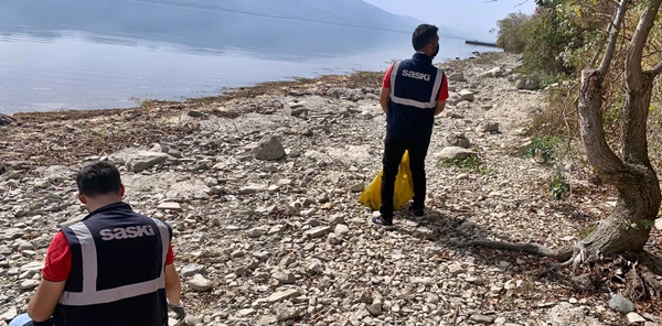 GÖLÜN ETRAFINDA TEMİZLİK ÇALIŞMASI