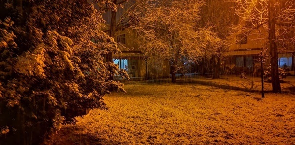 SAPANCA'DA BEKLENEN KAR YAĞIŞI BAŞLADI