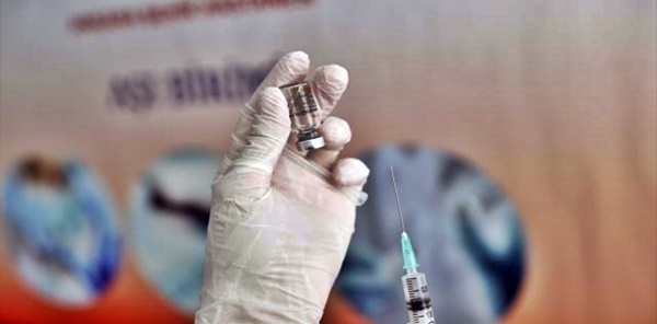 85 YAŞ VE ÜSTÜ AŞILANMAYA BAŞLANDI