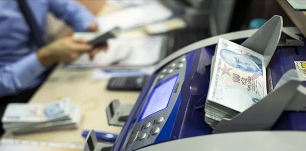 ESNAFIN KREDİ BORCU 6 AY DAHA ERTELENDİ