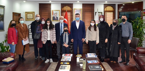 SAPANCA BELEDİYESİ MASAL YARIŞMASININ ÖDÜLLERİ VERİLDİ