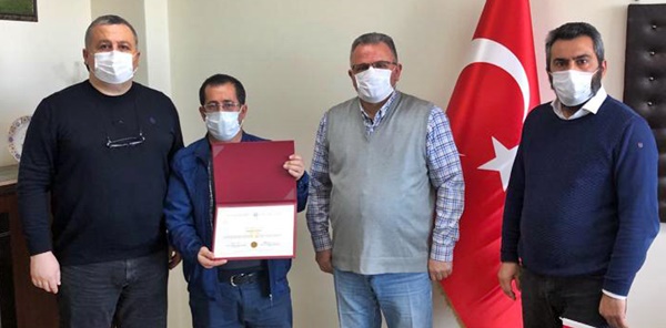 O GENCİN DİPLOMASI BABASINA VERİLDİ