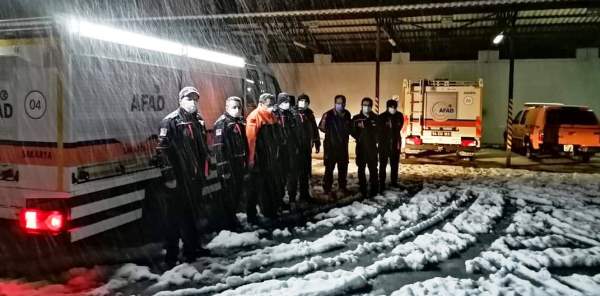 AFAD EKİPLERİ HAZIR KITA BEKLİYOR