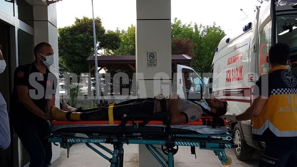 TRAKTÖR DEREYE DEVRİLDİ: 1 YARALI