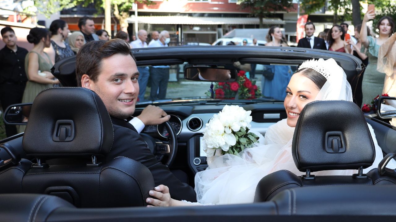 İŞ ADAMI HÜSAMETTİN KOÇLU OĞLUNU EVLENDİRDİ