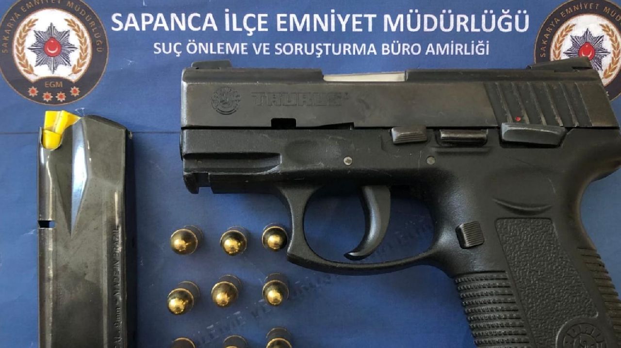 RUHSATSIZ SİLAH ELE GEÇİRİLDİ