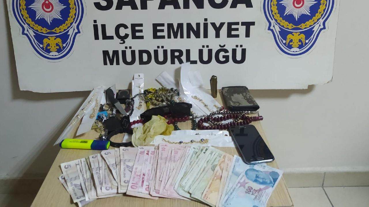 BELEDİYEDEN ÇALDIKLARI BİSİKLETLE 9 İŞ YERİNİ SOYDULAR