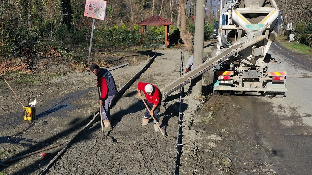 YAYA KALDIRIMI ÇALIŞMALARI MAHMUDİYE'DE DEVAM EDİYOR