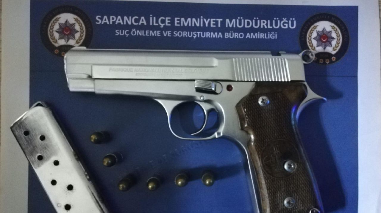 SERİ NUMARASI SİLİNMİŞ TABANCAYLA YAKALANDI