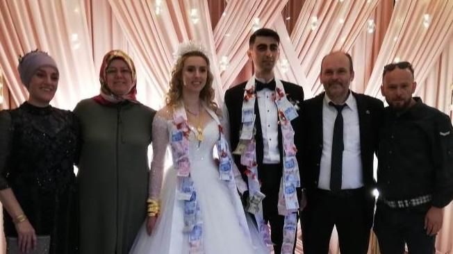 KOMİSER HAKAN DÜNYA EVİNE GİRDİ