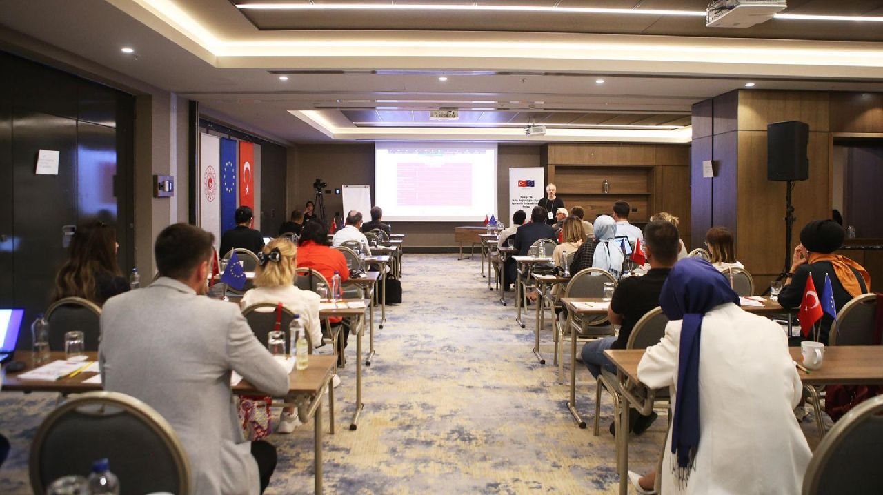 İKLİM DEĞİŞİKLİĞİ SAPANCA'DA TARTIŞILDI