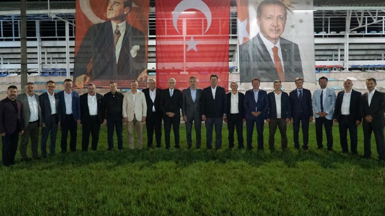 BAŞKAN ÖZEN İSTİŞARE VE DEĞERLENDİRME TOPLANTISINA KATILDI