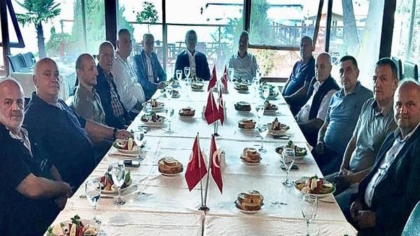 SAPANCA'DA 1980 DÖNEMİ ÜLKÜCÜLERİNE VEFA PLAKETİ