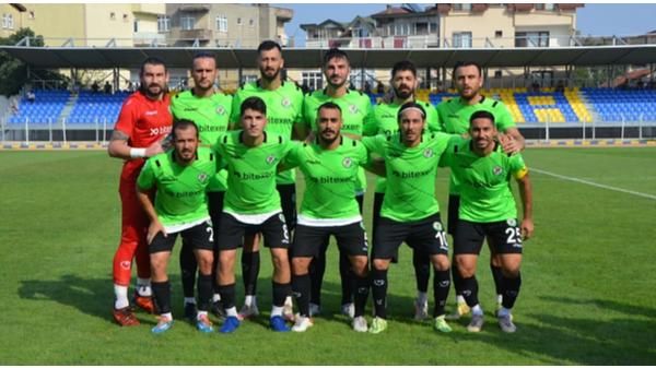 SAPANCA GENÇLİKSPOR 1 PUANLA DÖNÜYOR