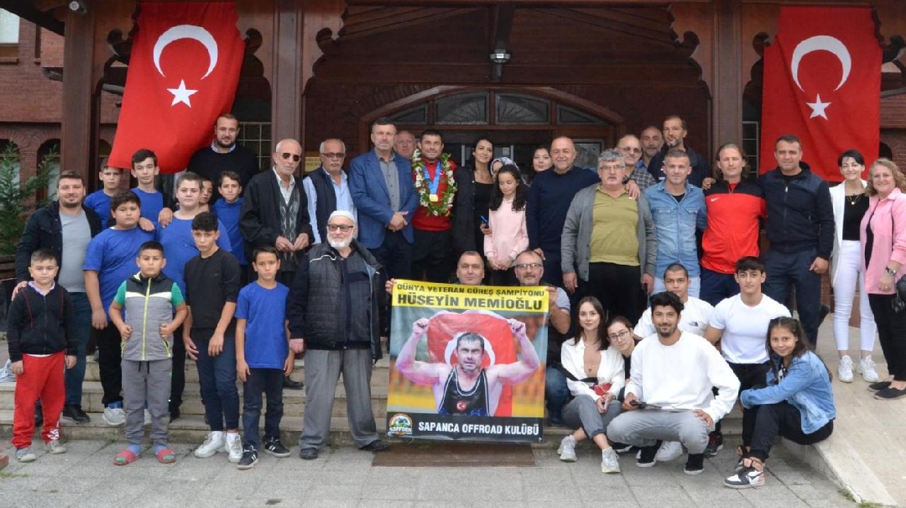 DÜNYA ŞAMPİYONU MEMİOĞLU'NA SAPANCA'DA COŞKULU KARŞILAMA
