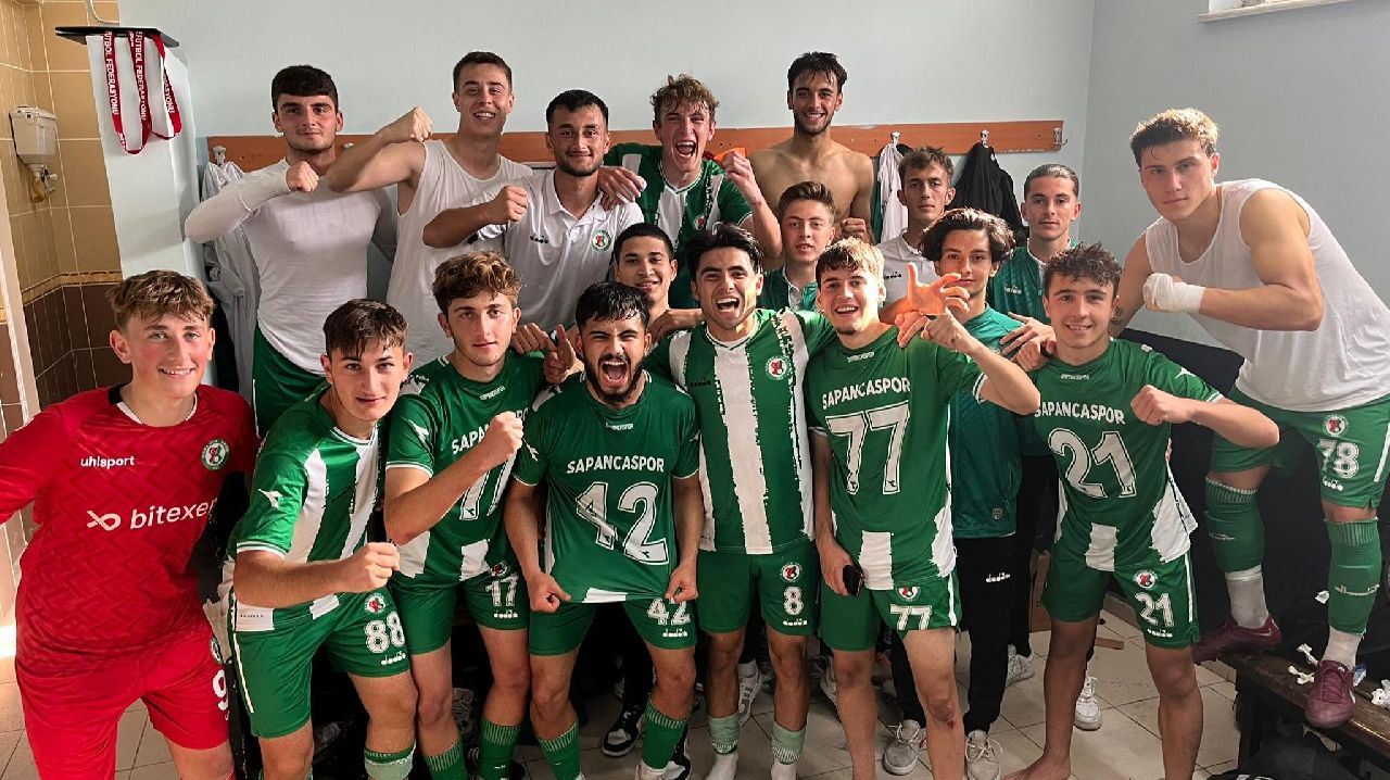 U19 SAPANCA GENÇLİKSPOR İSTANBUL'DAN 3 PUANLA DÖNDÜ