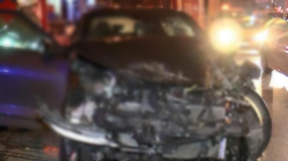 SAPANCA'DA MEYDANA GELEN TRAFİK KAZASINDA 1'İ AĞIR 2 KİŞİ YARALANDI