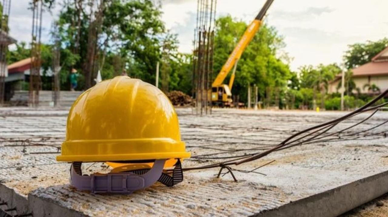 SAPANCA'DA İNŞAATTAN DÜŞEN İŞÇİ YARALANDI