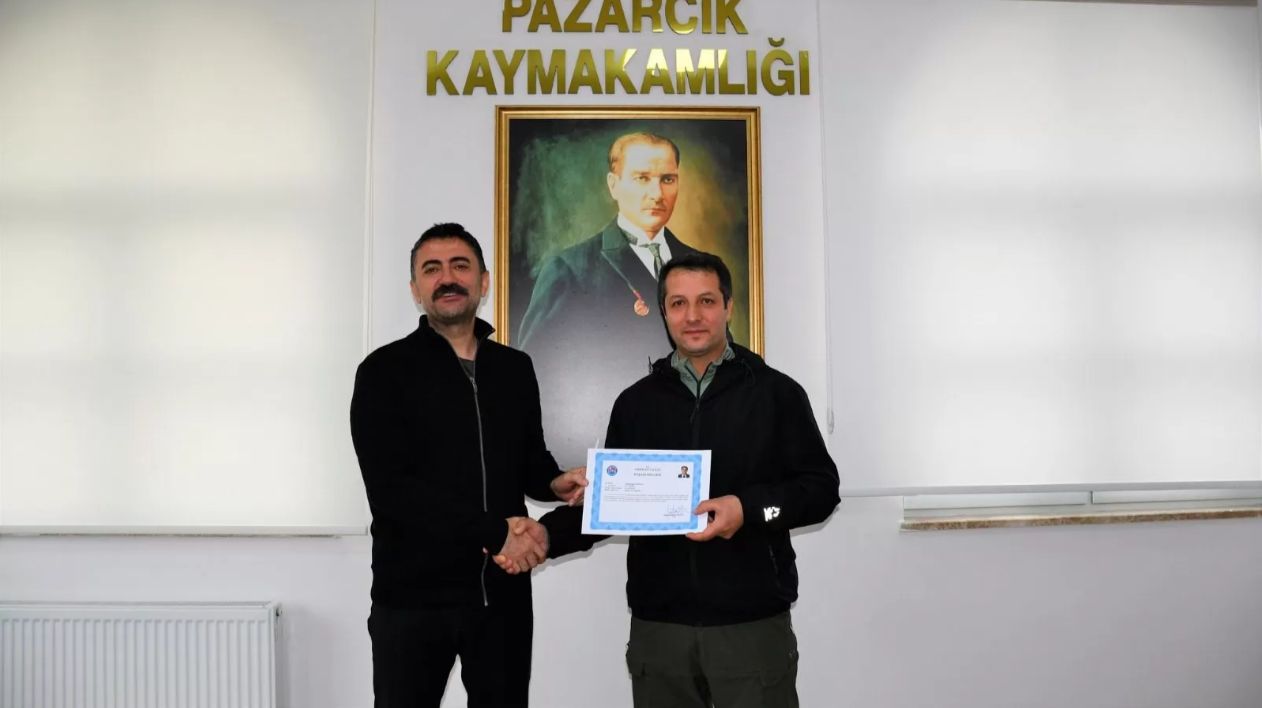 DEPREM BÖLGESİ KOORDİNATÖR KAYMAKAMI CANPOLAT'A BAŞARI BELGESİ