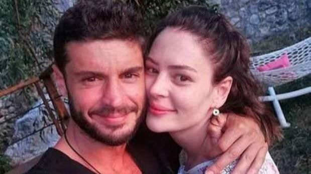 SAPANCA'DA TATİL YAPMAK İSTEYEN ÜNLÜ ÇİFT DOLANDIRILDI