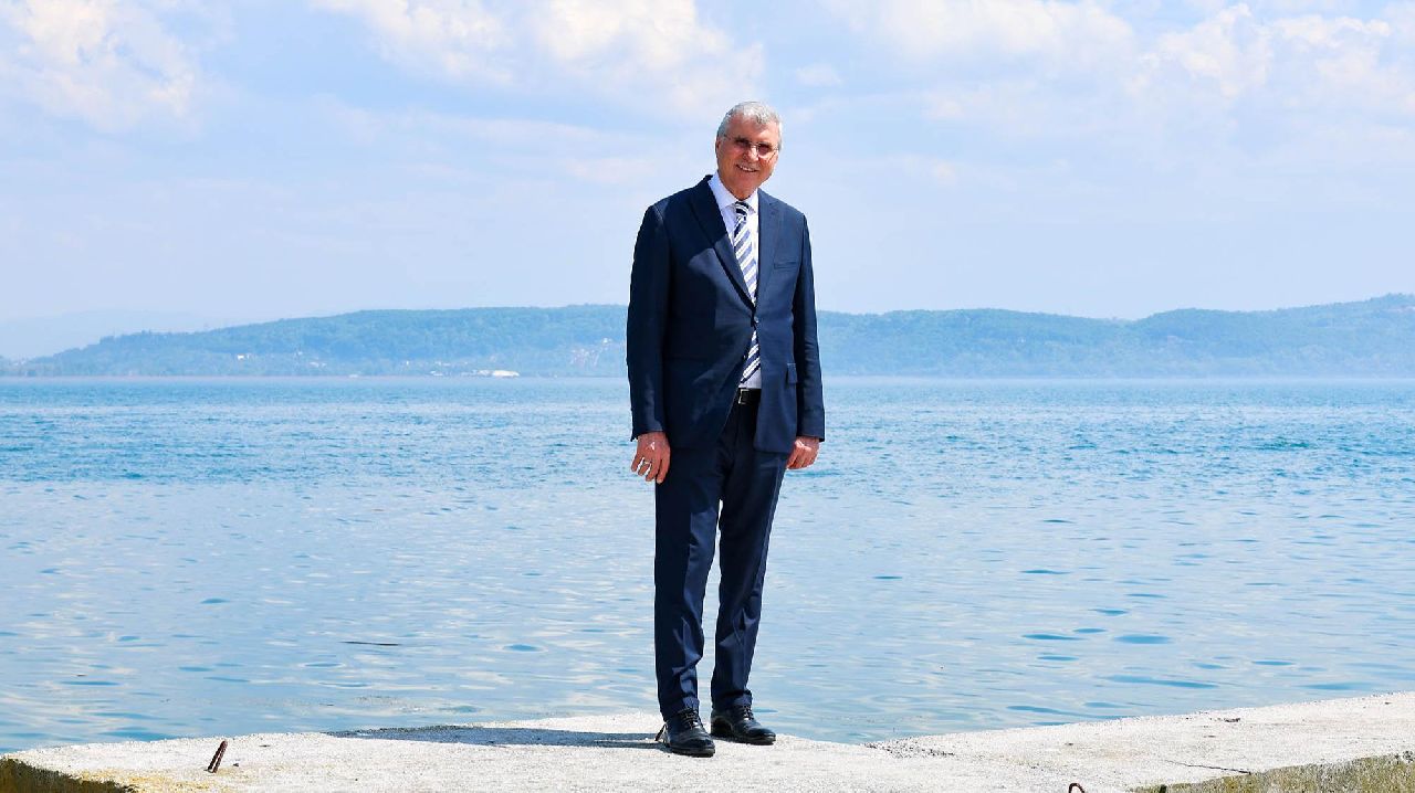 SAPANCA GÖLÜ'NDE RAHATLATAN SEVİYE