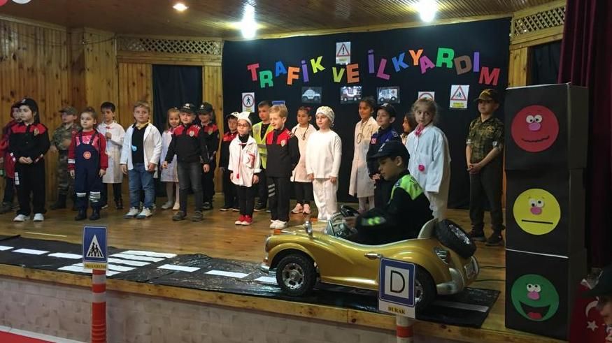 TRAFİK VE GÜVENLİĞİ HAFTASI SAPANCA İLKOKULUNDA KUTLANDI