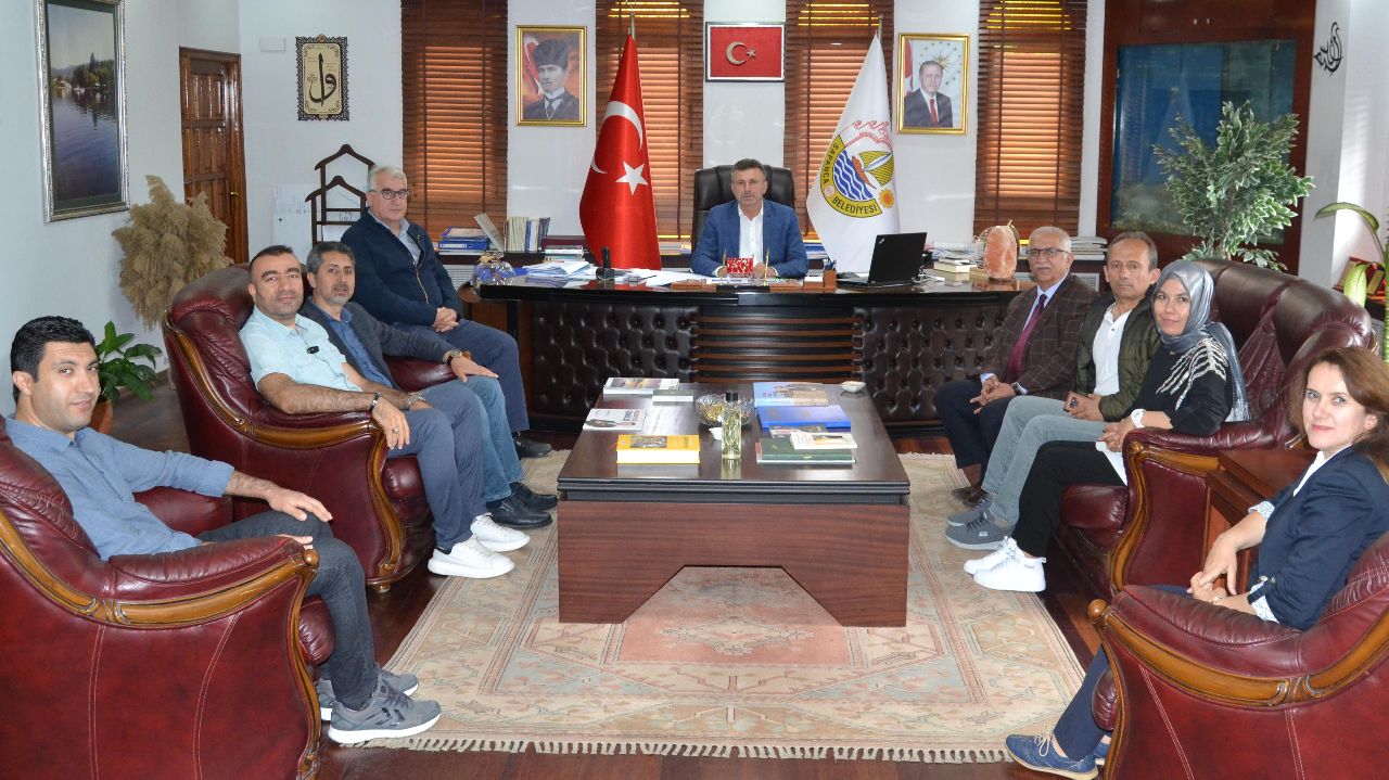 BAŞKAN ÖZEN 'HER YERDE BİLİM' ÖĞRETMENLERİNİ AĞIRLADI