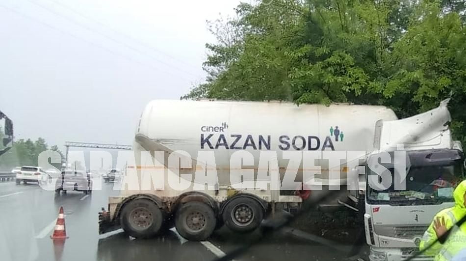 SAPANCA'DA TRAFİK KAZASI