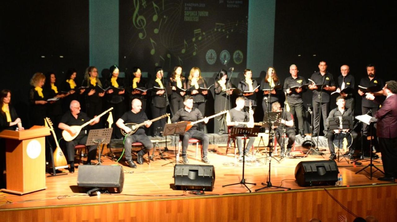 SAPANCA TÜRK HALK MÜZİĞİNE DOYDU