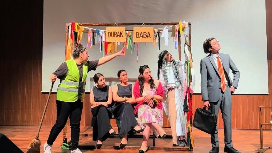 ''DURAK'' İSİMLİ TİYATRO OYUNU BÜYÜK BEĞENİ TOPLADI